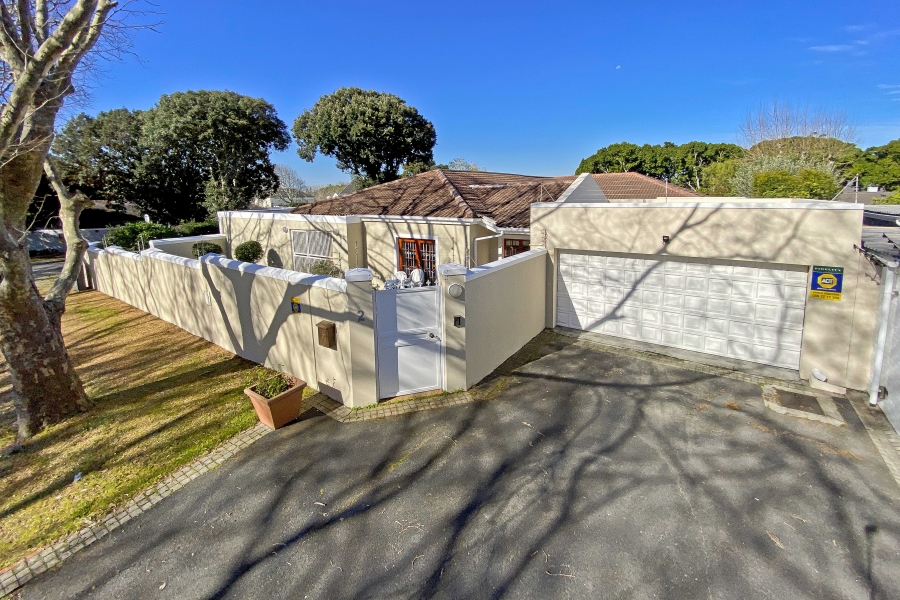 6 Bedroom Property for Sale in Constantia Western Cape